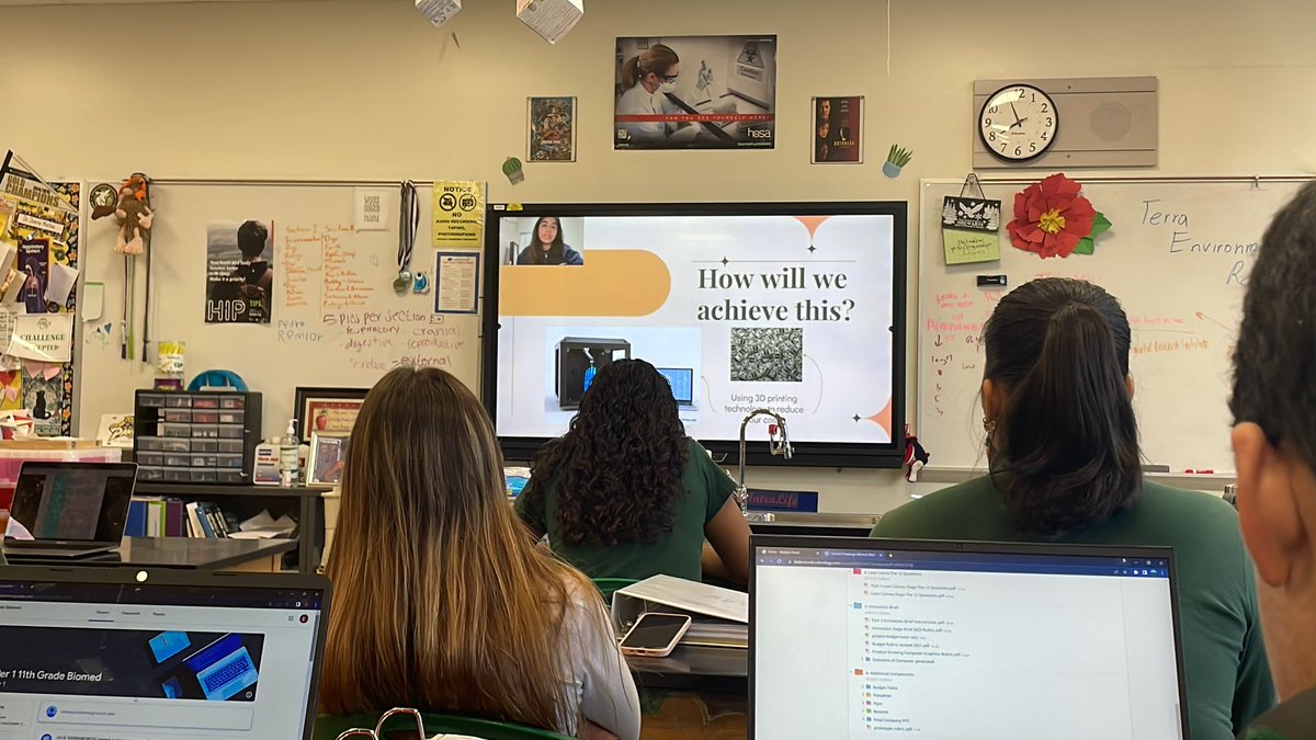 AlkaGlow's tweet photo. Watching our classes 3-minute videos! Great job teams❤️🌊
#Conrad
#AlkaGlow
 #oceanacidification https://t.co/EBhLBCS5uZ
