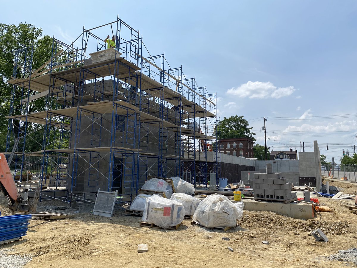 WillBasil's tweet image. It’s always great to see framing and the stair tower going up! @PennroseCompany