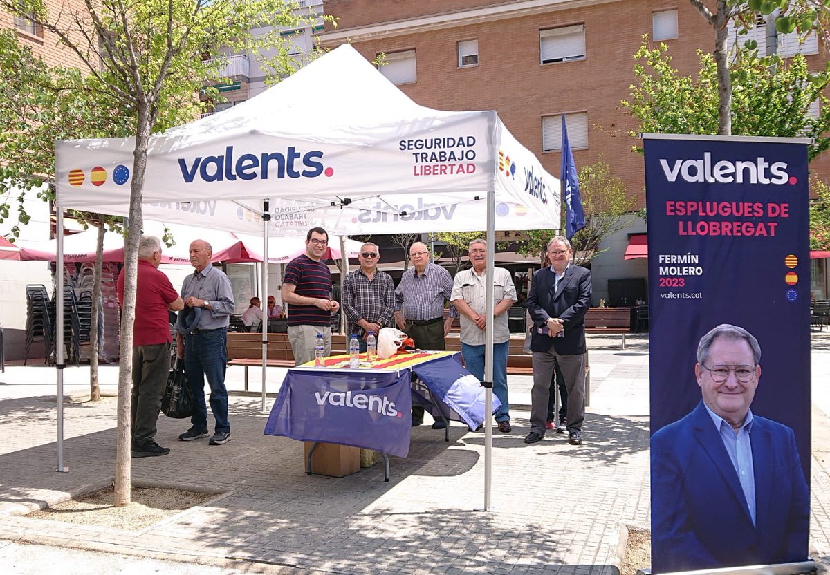 BeizaeeAli's tweet photo. ja en la recta final de la campanya electoral, fent que l'Esplugues que tots volem, sigui mes realitat. Esplugues per als Espluguenses 💙🤍💙
@Valents_esplu 
@FCoordinador 
@valents_cat https://t.co/7ESujln0qu