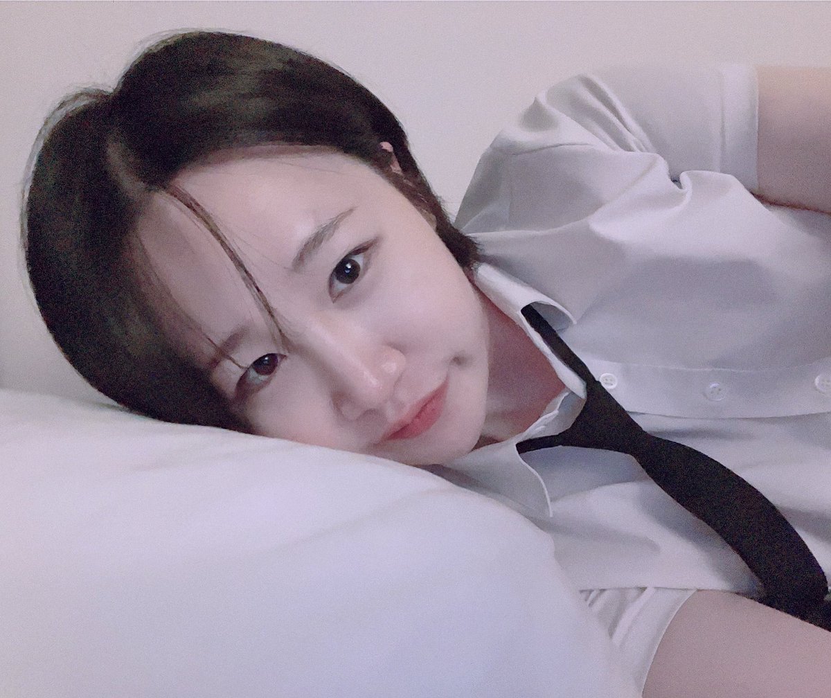 이 놈의 회사은
머리 기를 틈을 안 주는구먼
갈수록 짧아지는 너낌..