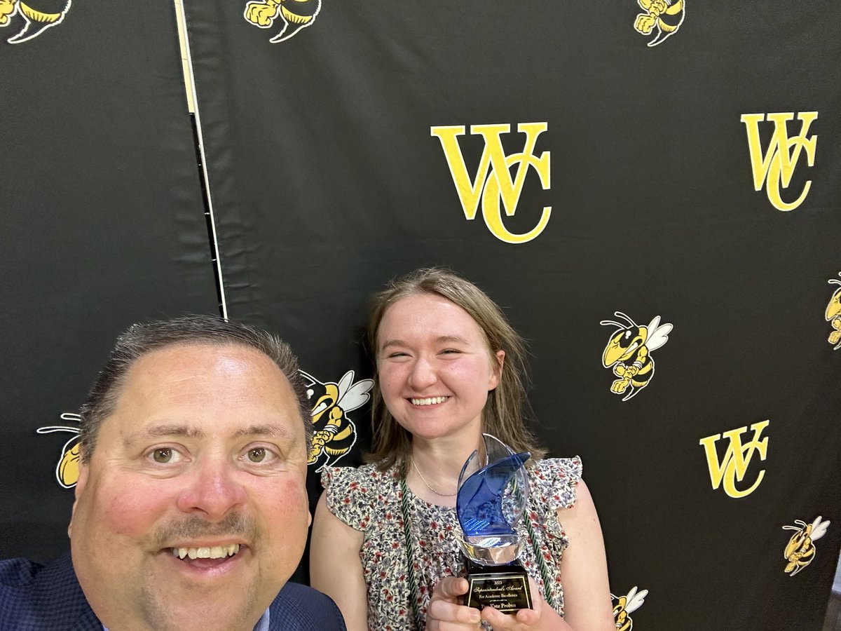 Superintendent award selfie!!  Congratulations to Ms. Eva Kate Probus on winning the 2023 superintendents award last night!!  Such a deserving student!!#WCPSinfluence
#1county1school
#Kidswin