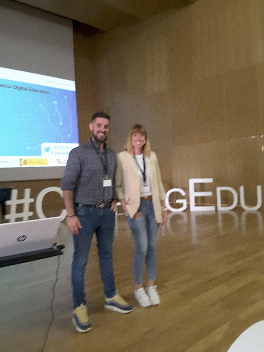 II Jornada Provincial #CompDigEdu_BU

🦾"Paso a paso: robótica, ciencia y #STEAM en tu centro" UBU, <a href="/virgendelasera1/">Virgen de las Eras</a> <a href="/ColeLosAngeles/">Colegio Los Ángeles</a>

<a href="/jorgemp88/">Jorge Martínez</a> y <a href="/Deborahalf78/">Déborah</a> explican cómo influye la robótica en las competencias computacionales y científicas del alumnado.

<a href="/TICABurgos/">TICABurgos</a>