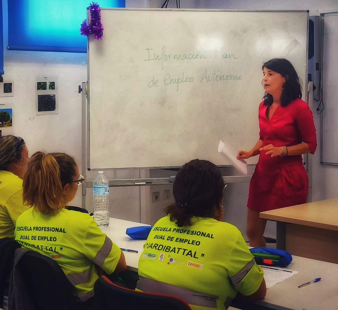 Seguimos informando sobre el Plan de Empleo #Autónomo de @extremtrabaja de <a href="/Junta_Ex/">Junta de Extremadura</a>.

Si no te da tiempo a pasar por La Albuera hoy llámanos al 900101816 y ¡te ayudamos gratuitamente!

#ATAExtremadura