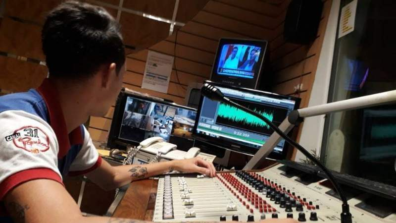Hoy es el Día del Operador de Radio, bonita labor y parte fundamental de estos medios. Felicitamos a todas y todos esos compañeros que hacen posible que los comunicadores puedan llevar su mensaje a diario.

#24May