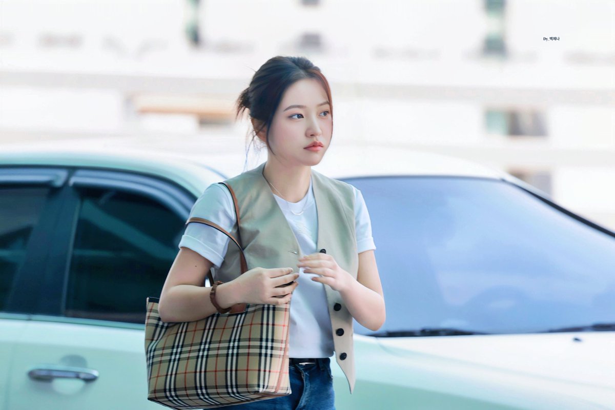 dairyeri0305's tweet photo. 230523
🎞

#예리 #YERI #RedVelvet #레드벨벳 https://t.co/ydAONs9C8Y