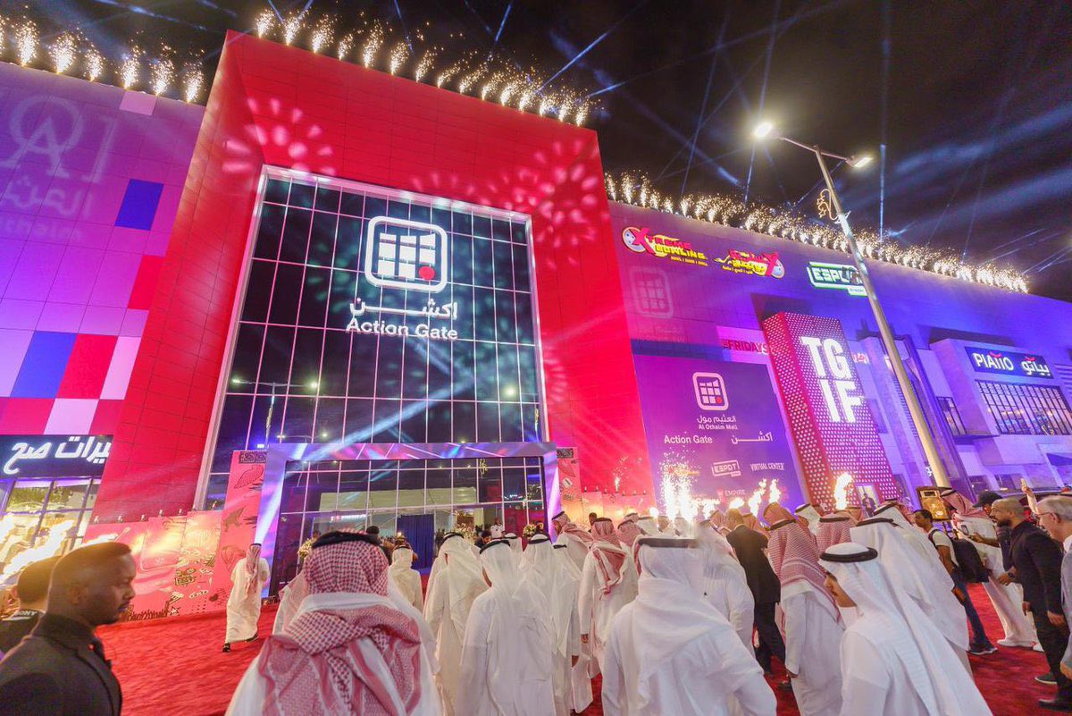 AllamKSA's tweet photo. Othaim Investment Company
📍💚🇸🇦 Announces the Completion of the Expansion Project #Othaim Mall, which includes several entertainment facilities, including cinema halls under the Empire Cinema brand, and the expansion provides bowling game halls and the E-Sport area for electronic games.