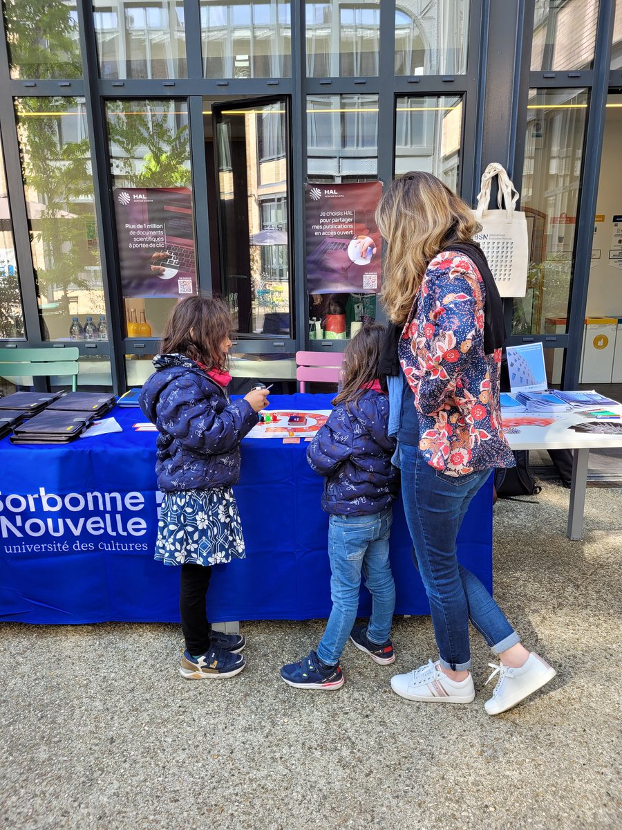 Sorbonne_Nvelle's tweet photo. Les Rencontres de la Recherche à @USN_Recherche ..séquence de slam, démonstration du kimographe de l'Abbé Rousselot, ateliers pour enfants ...
Venez nombreux !
📍4 rue des Irlandais Paris 5 https://t.co/ddojZ1pbUw