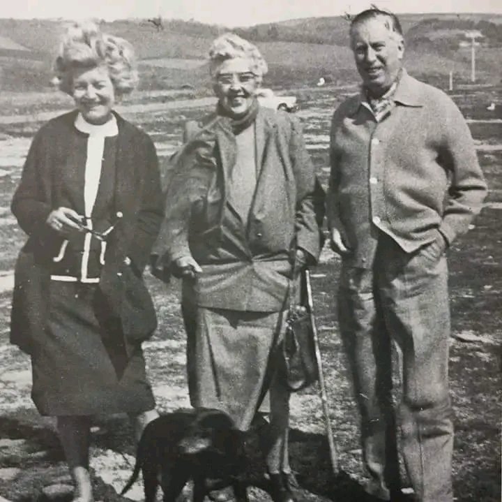 📸 | Agatha Christie com sua família! 🤍