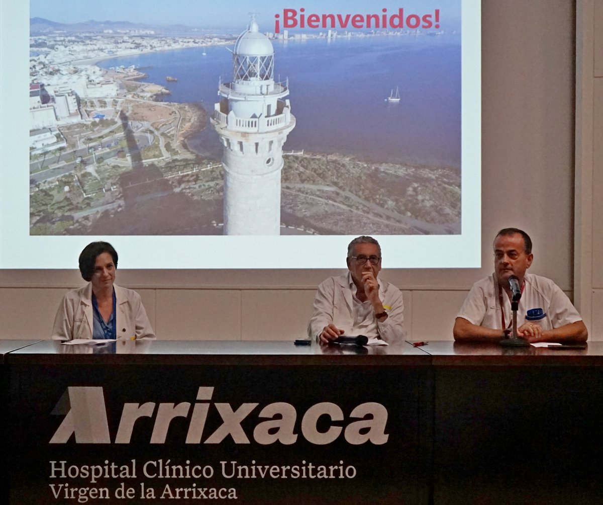 AreaUnoArrixaca's tweet photo. 👋🏼Jornada de bienvenida de los nuevos residentes propios de la Arrixaca y Unidades Docentes Regionales. 
⚗️Más de 150 profesionales de las distintas áreas biosanitarias se incorporan a la formación especializada.
@docencia_hcuva “Queremos ser vuestro soporte formativo y afectivo” https://t.co/1e8N0jGDGd