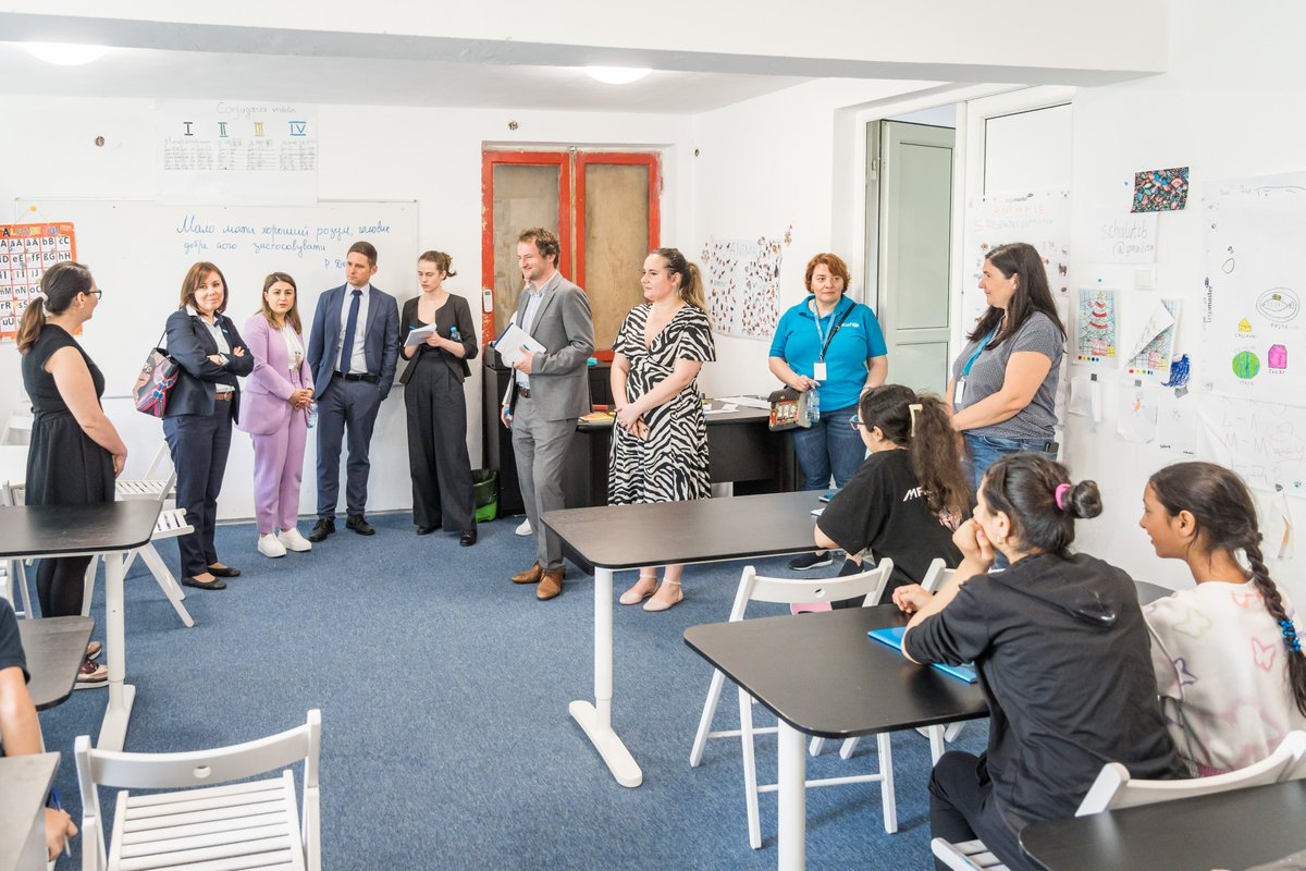 UNICEFRomania's tweet photo. Thanks to @SEMIGRATION, over 100 Ukrainian children receive social services at the refugee transit center in Bucharest. This project is supported by #SwissEuropeRapidResponseFund to reduce economic and social disparities in the EU. https://t.co/2mTQcSPZT0