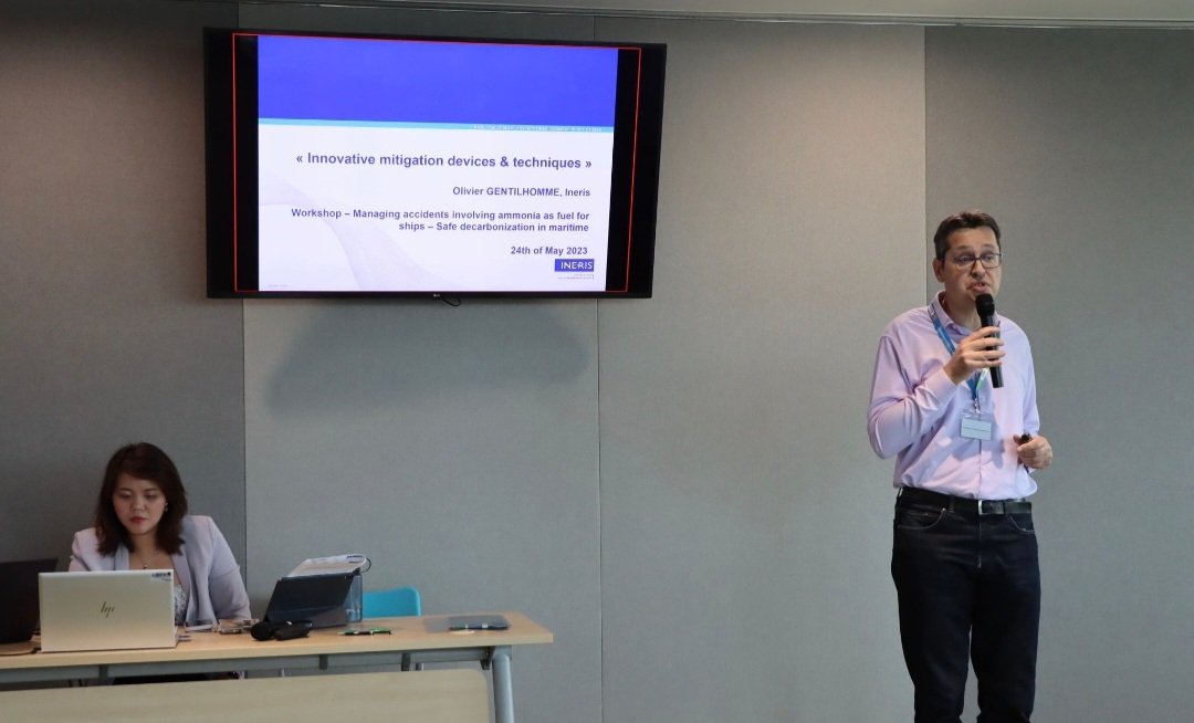 <a href="/MPA_Singapore/">MPA Singapore</a> <a href="/InnovasjonNorge/">Innovasjon Norge</a> <a href="/EUinSingapore/">EU in Singapore</a> 🇫🇷 experts Olivier Salvi and Olivier Gentilhomme from <a href="/INERIS_fr/">Ineris</a>  conducted a briefing on #ammonia safety and explained how ammonia is being developed as a #green and  #safefuel for the maritime sector.