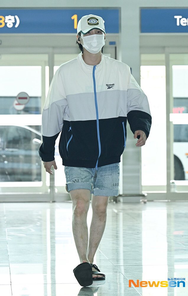 BTS__CL's tweet photo. [📸 | 24.05.23] Hilo con fotos por K-media de #YOOGI llegando al aeropuerto internacional de Incheon para cumplir su agenda en Jakarta para la continuación del #AgustD_SUGA_Tour 

©️slvbtszip https://t.co/Ngbucm89vU