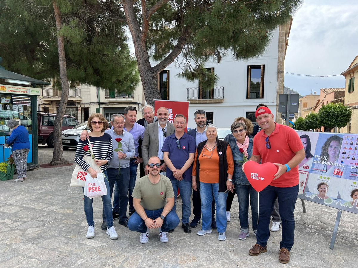 psoeandratx's tweet photo. 🌹Un altre dia de mercat de campanya a #Andratx i ens tornam a casa amb una gran sensació de suport i Il·lusió per part dels nostres veïnats, que ens dona més força per fer d'Andratx un poble millor.
❤️Gràcies de tot cor!
#PerTothom #MirPerAndratx #VotaPSIBPSOE https://t.co/MBenPQ8gdm