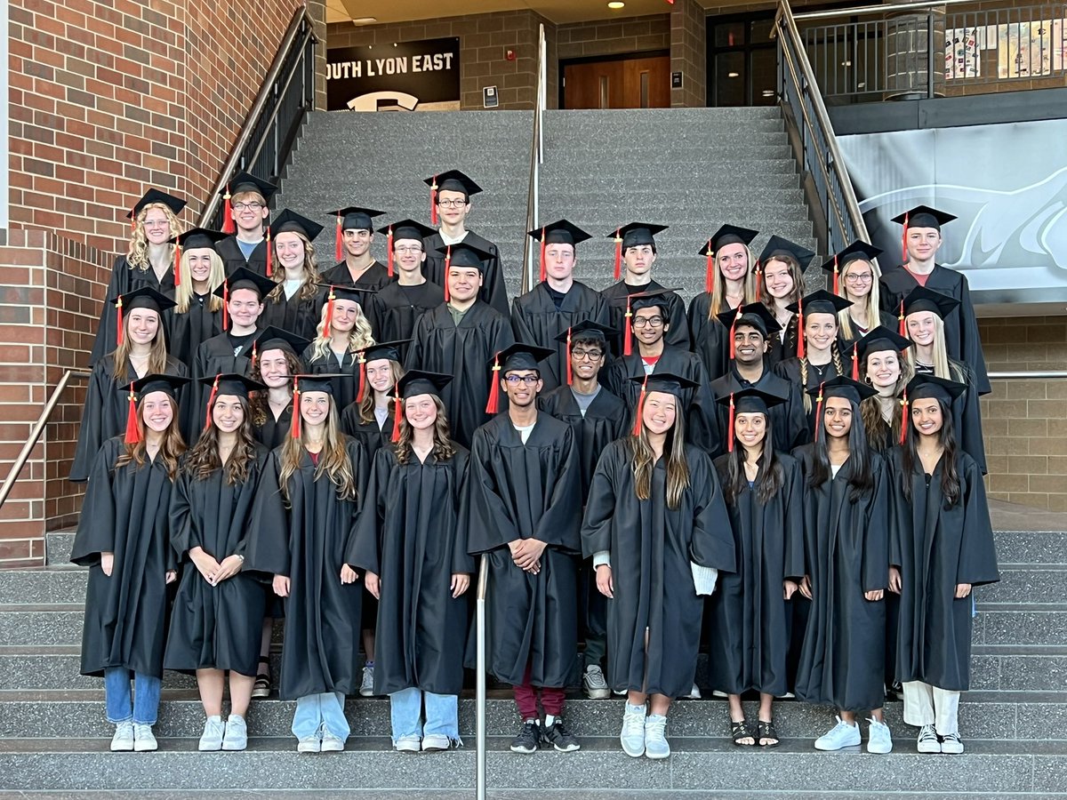 BeEast_Cougars's tweet image. Today, @SouthLyonEastHS hosted our 1st annual Red Tassel Celebration in which we celebrate those students who achieved a 4.0 GPA throughout their high school career! We are honored to say 34 of the 45 students have been an active member of our Athletic Department! Way to #BeEAST!
