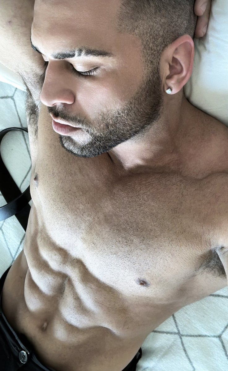 JoeMatt1324154's tweet photo. Good morning fans 🥰🥰😍 https://t.co/ETxKvU2L2k