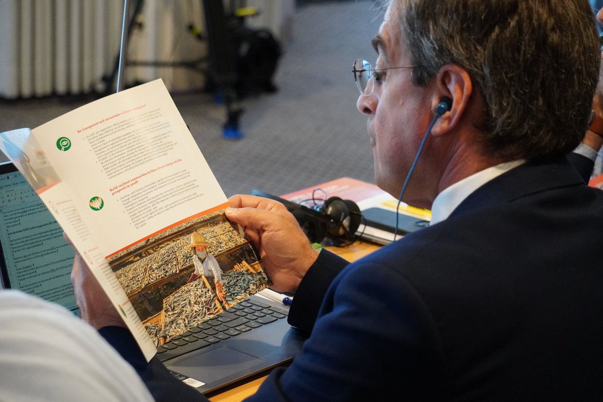AfriqueCaopa's tweet photo. 📢 Le président d'#AFRIFISH_NET expose les priorités de l'organisation, alignées sur l'"Appel à l'action de la pêche artisanale" (2022). #AFRIFISHNET #PêcheArtisanale #Priorités
Lire la déclaration : https://t.co/Qquee5VRIw
@GueyeGaoussou @m_touss @WestlundLena https://t.co/2uMprR879f