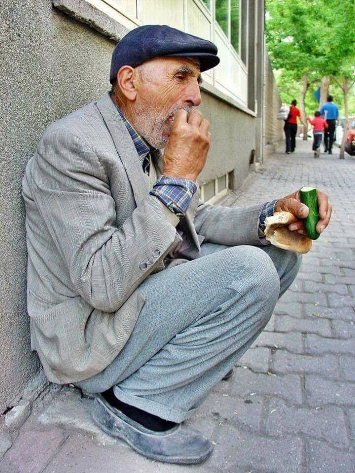 ÜLKEMDE SIĞINMACI İSTEMİYORUM!

Bu ekonomik yükü KALDIRAMIYORUZ!