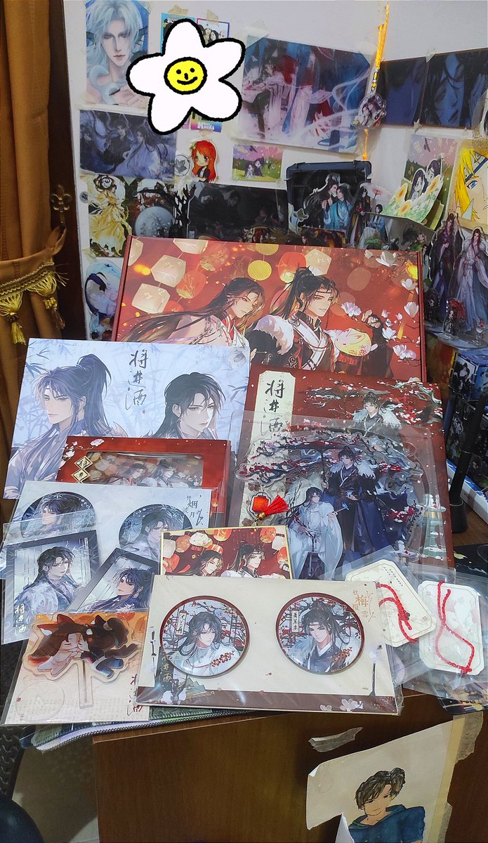 daundelion_'s tweet photo. Qiang Jin Jiu official merch y'all (இдஇ; )❤, it's so damn pretty i can't ahhhhh love it too much ❤❤❤❤ thanks pusman for helping my boys go back home @pustakamandarin  ❤❤🐥 #qiangjinjiu #qjj #将进酒 #cezhou #t97 #danmei  #official #merchendise #mulingac https://t.co/eZ3QFCCGME