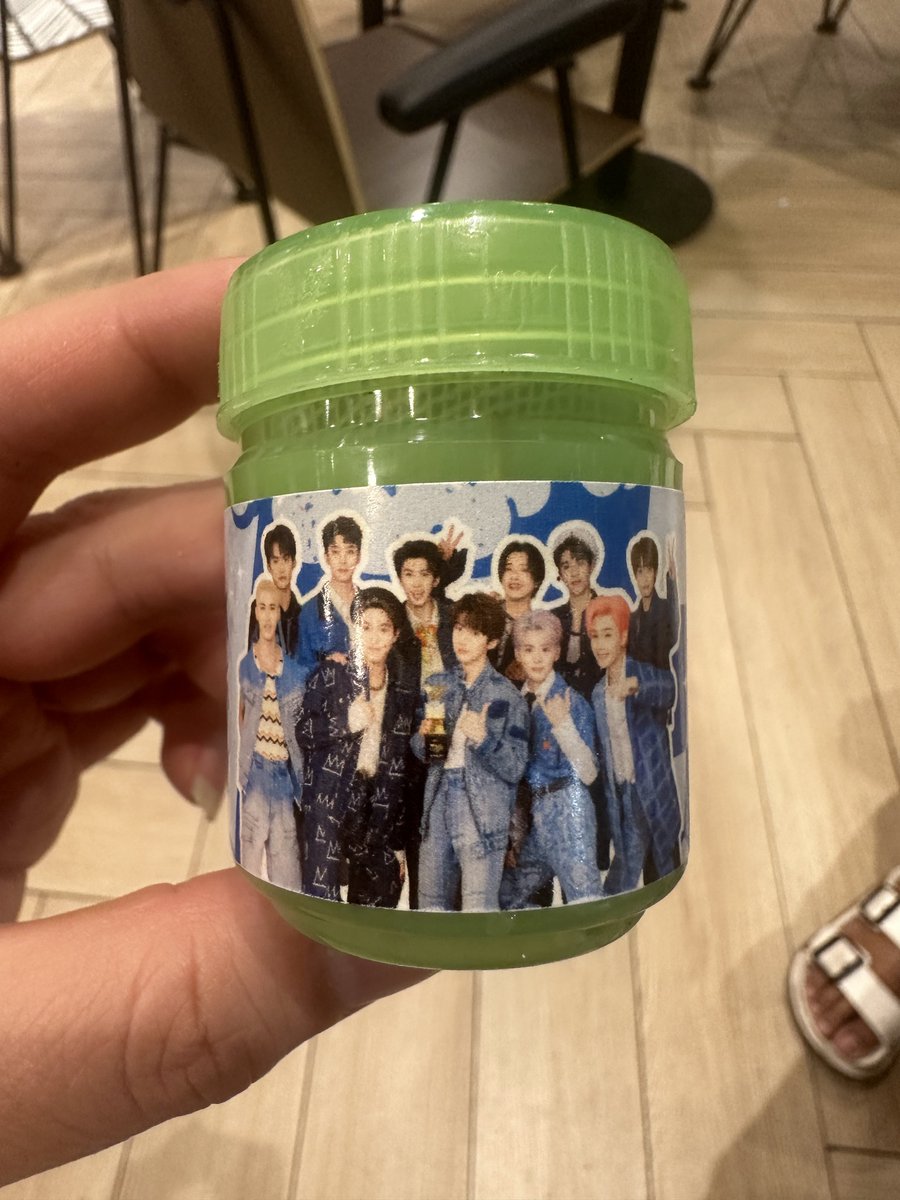 lovepikagoro's tweet photo. ミャンマー🇲🇲からタイに来てる2019年からのファン友達に4年ぶりに会えたよー国はどんどん悪くなってるって😭
私達は行けないけど来てくれて良かった
#INT01 のくゆのファンで日本で
@naitan_kawaii ちゃん
@taynew10903374 さんから
譲って頂いたプレゼントに感激してました❤️
ありがとうございました https://t.co/hBwfqQgAxA