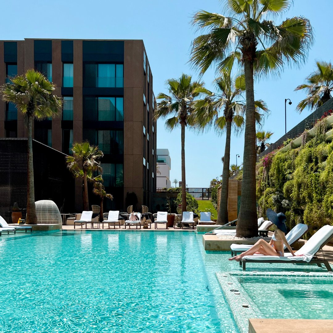 FSCasablanca's tweet image. Let you worries fade away in the crystal clear waters and soak up the sun in the calmness and serenity of our urban Oasis. 🌴 🍹  
#FScasablanca #FSTakeYourTime #FSHolidays