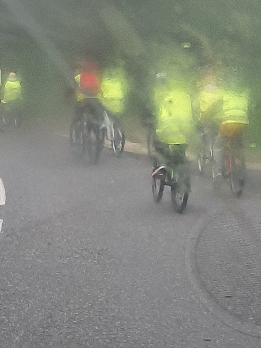 JeanBouscat's tweet photo. Gravir le col des Ares dans les Pyrénées,  un défi relevé cette année sous la pluie et avec le parrainage de Cathy Moncassin, vice championne de France de poursuite sur piste.@Prevention_MAIF Haute-Garonne https://t.co/7lUPDqiECd