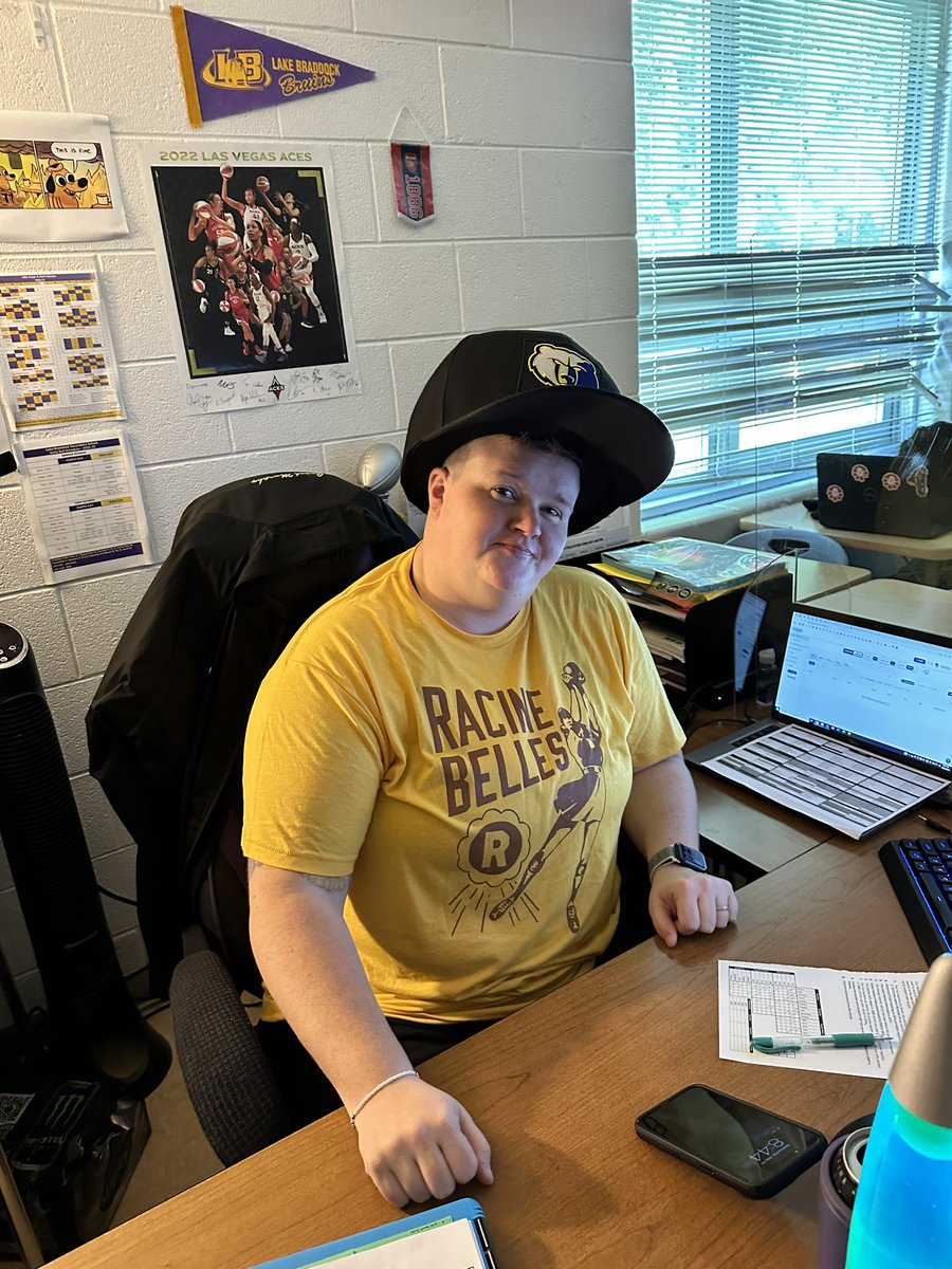 Some of our top 🐕’s trying on our new turnover hat. <a href="/FCPSLBSS/">Lake Braddock SS</a> <a href="/LBathletic/">LB Bruins Athletics</a>