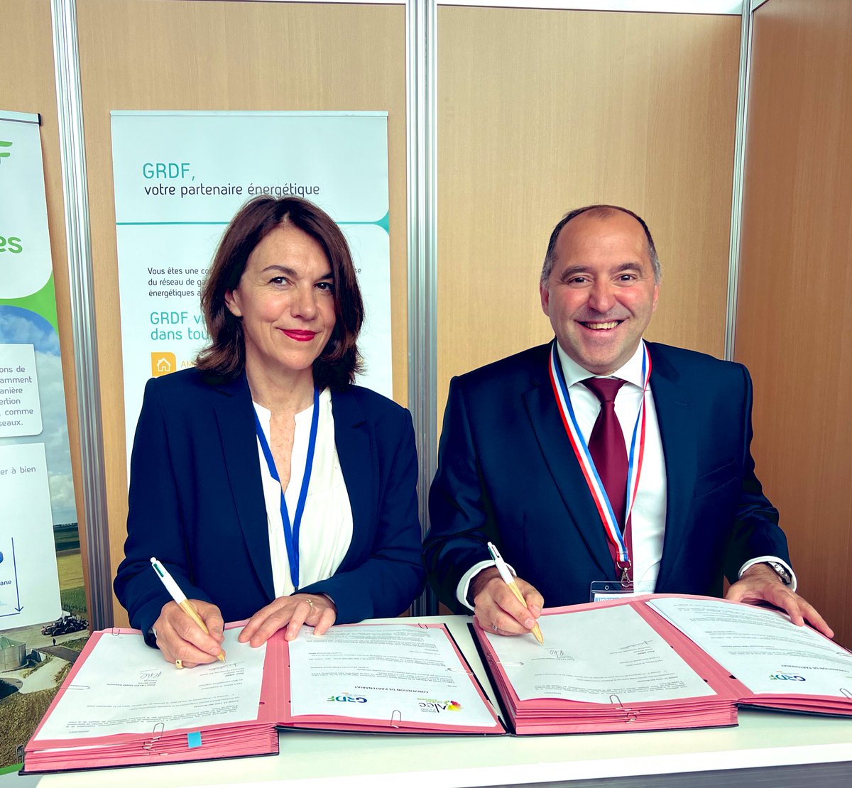 L’équipe de <a href="/GRDF/">GRDF</a> est heureuse de renouveler le partenariat avec l’Agence de l’énergie de l’Ouest Essonne
🏠 rénovation énergétique 
💻 mise à disposition des données de consommation 
♻️ #méthanisation 
<a href="/agglopariSaclay/">Agglomération Paris-Saclay</a> <a href="/CCPAYSDELIMOURS/">Communauté de Communes du Pays de Limours</a> <a href="/CC_Dourdannais/">CCDH</a> <a href="/AggloCAESE/">Agglo Etampois Sud-Essonne</a> 
<a href="/UnionMaires91/">Union des Maires de l’Essonne</a>