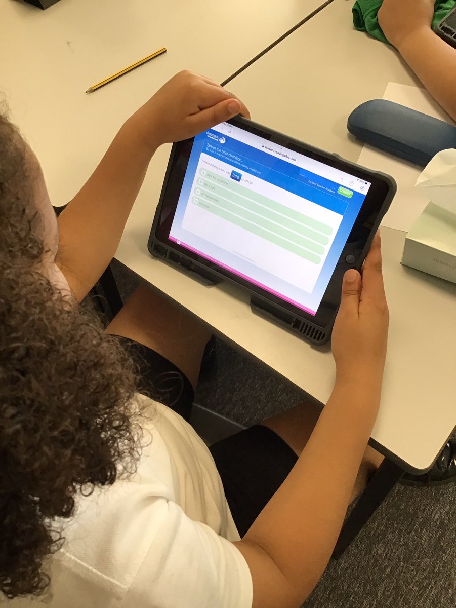 Portland_School's tweet photo. This afternoon year 4 have been introduced to reading plus to help with their reading and comprehension skills. #portlandreading https://t.co/Qi8L4GjNC1