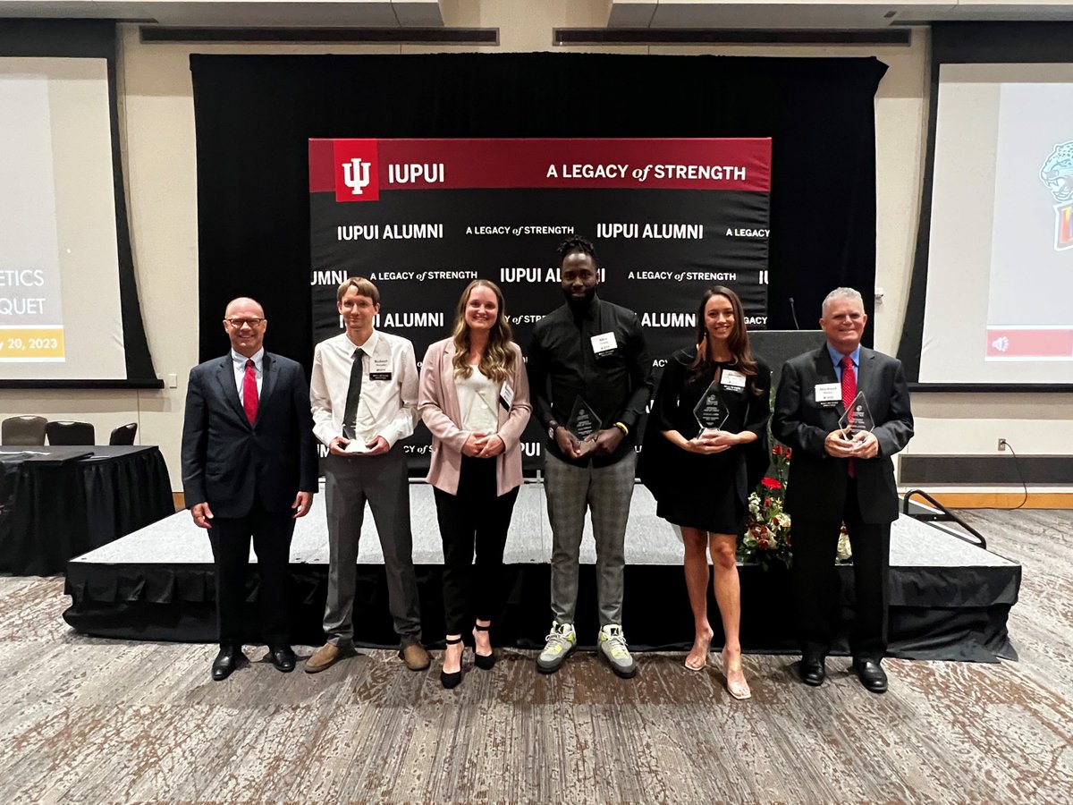 iuindy_jaguars's tweet photo. ICYMI: A full weekend of celebration included the Carroll Golf Outing, followed by the #IUPUI Hall of Fame Dinner. 

#JagsROAR https://t.co/ibQGaFHSGZ