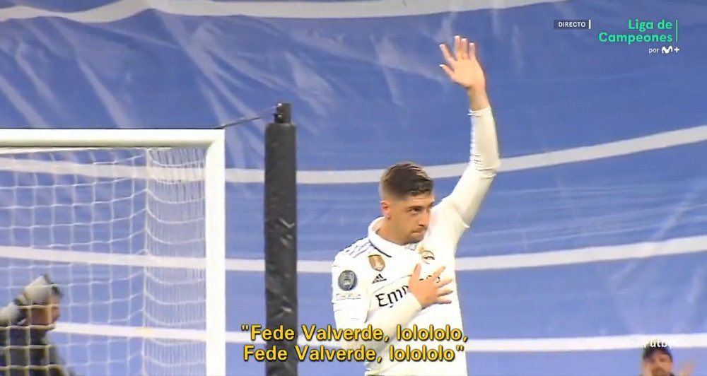 Barcelofia's tweet photo. ⚠️❌ SON UNA MAFIA ❌⚠️

 📆 8 de abril - Valverde propina un puñetazo en el parking a un compañero de profesión y jugador del Villarreal.
No sólo no le sancionan, su afición le homenajea y le ovacionan.

📆 27 de abril - Yabusele agrede varias veces a un compañero de profesión en la cancha de baloncesto delante de millones de espectadores.
No sólo le dejan jugar la final del mismo torneo, sino que su afición le vuelve a ovacionar en su llegada a Madrid.

📆 21 de Mayo - Vinicius Jr le da un puñetazo a un rival, se ríe de la afición rival diciendo que van a bajar a segunda, le aplaude en la cara al cuarto árbitro y no solo le retiran la sanción de la roja directa. Su afición hace creer al mundo que es él el culpable y le homenajean, desde su presidente hasta gobiernos.