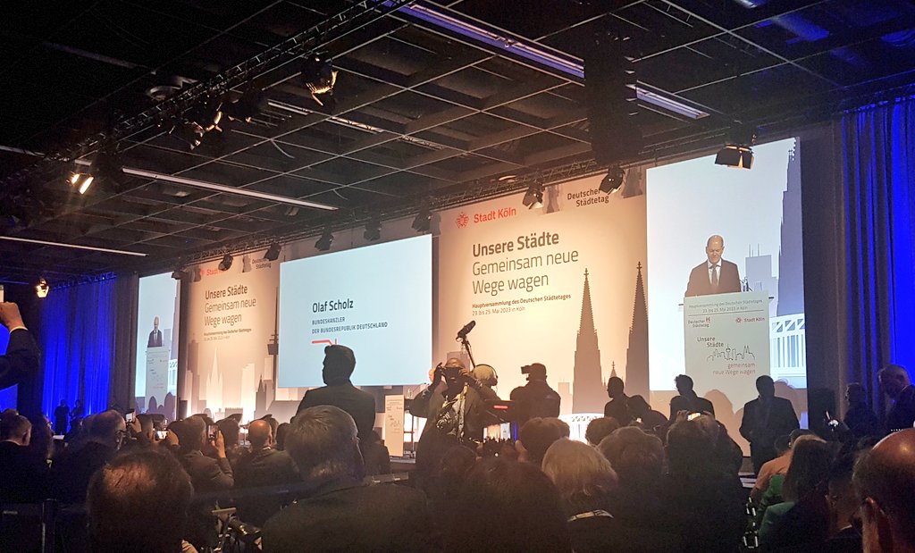 Hauptversammlung des Deutschen Städtetages in Köln: <a href="/Bundeskanzler/">Bundeskanzler Friedrich Merz</a> Olaf Scholz: Deutschland braucht selbtbewusste Städte und Kommunen.