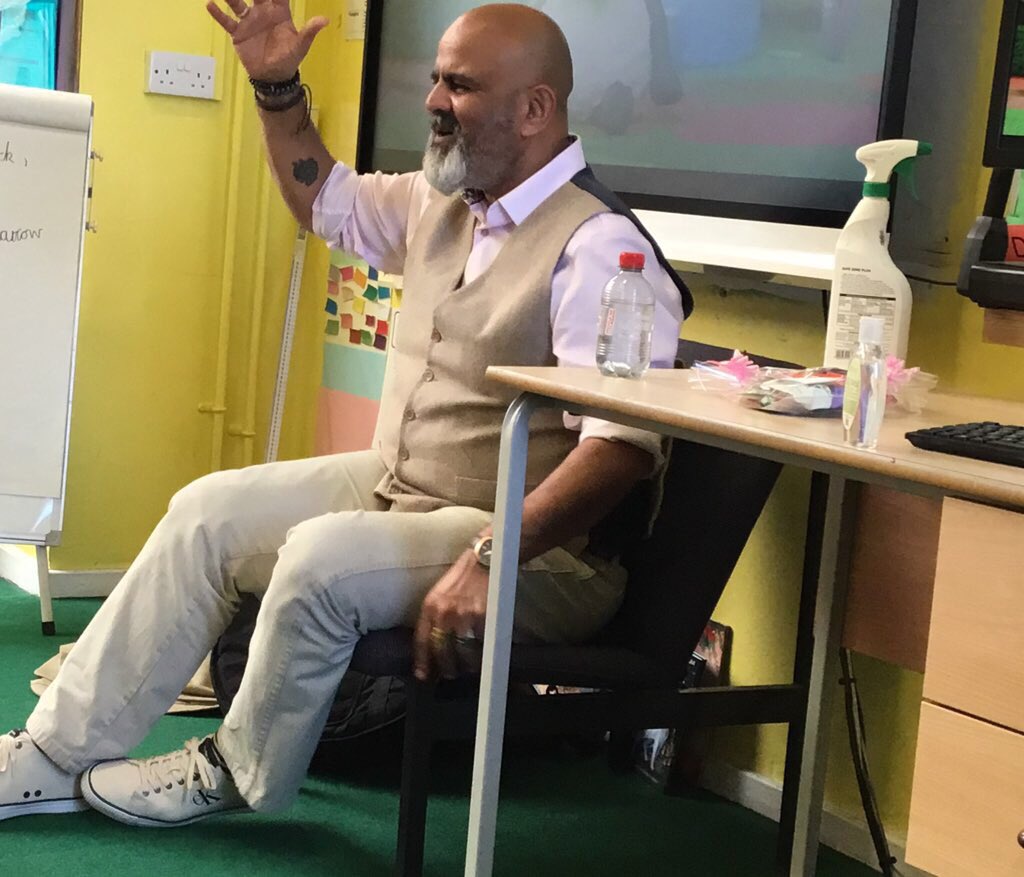 G_M_P_SClass2RM's tweet photo. We are having a fabulous time in our story telling session for wellbeing day! https://t.co/891Ys3D6j1