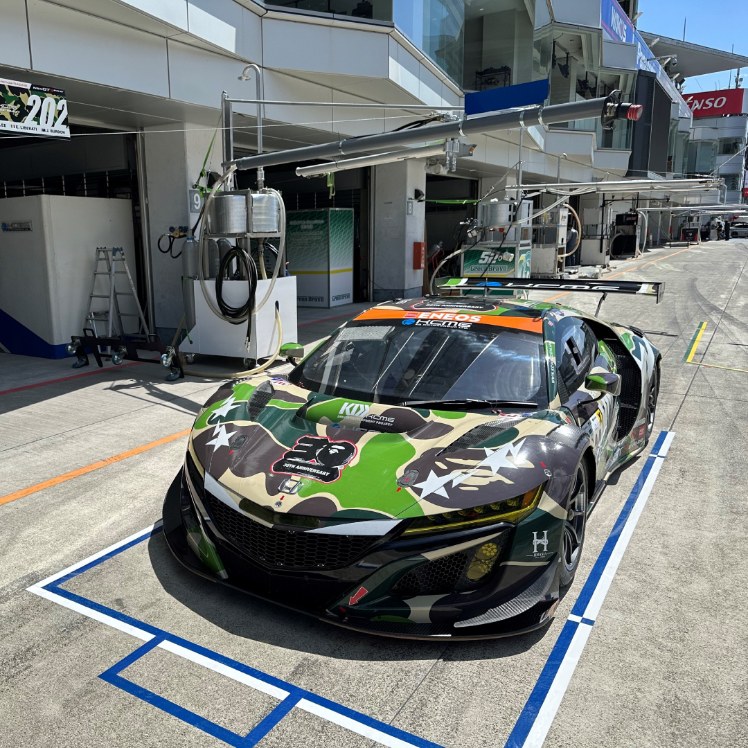 Take a closer look at the Honda NSX GT3 EVO by Team KCMG, wrapped in BAPE® ABC CAMO, BAPE STA™ and BAPE® 30th Anniversary logo. This world-class racing vehicle will be participating in The Fuji Super TEC 24 Hours 2023.
 
@KCMotorgroup
@Poprace__
 
#abathingape #BAPE30 #TeamKCMG
