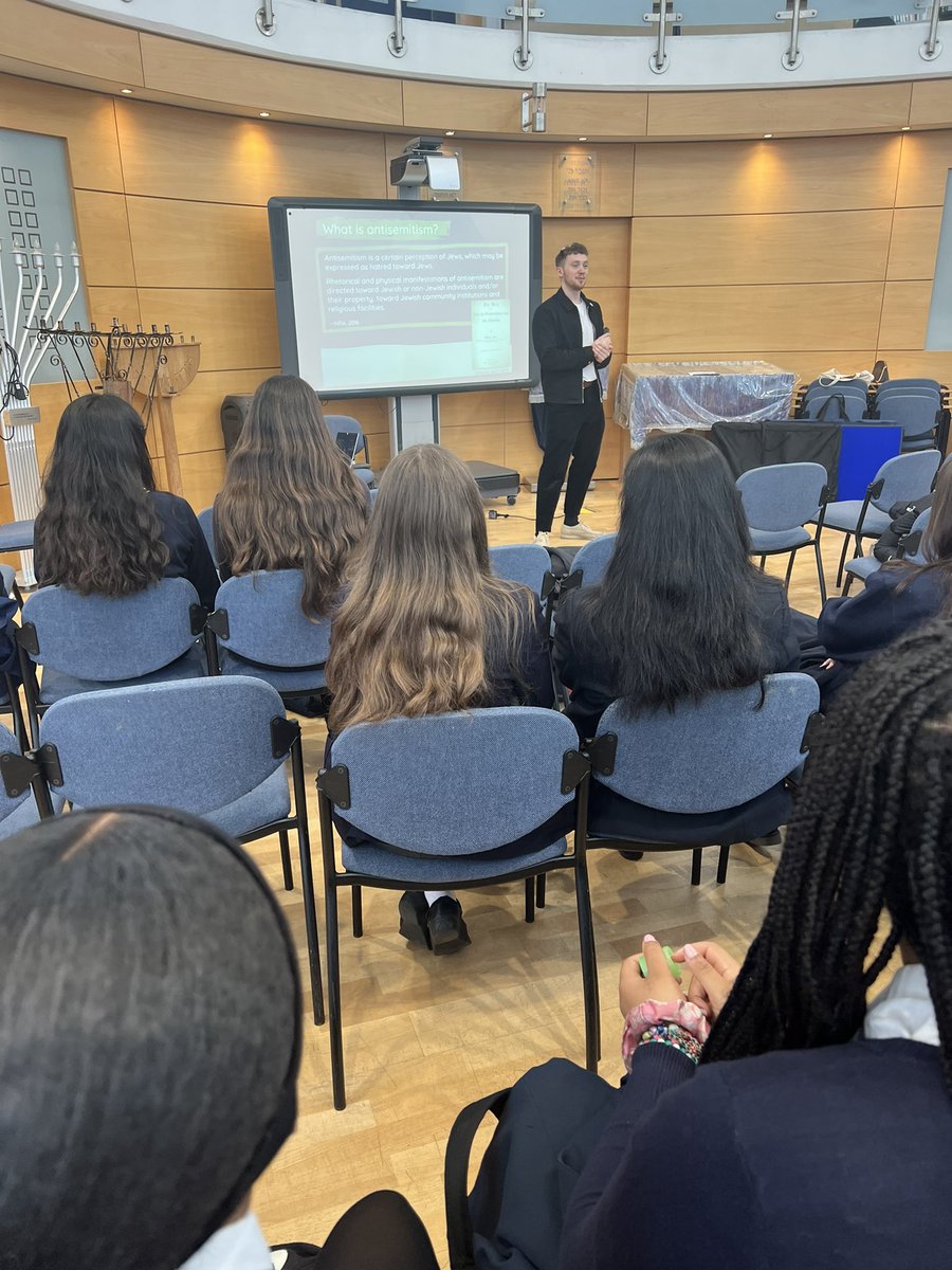 Stand Up! Education tweet media