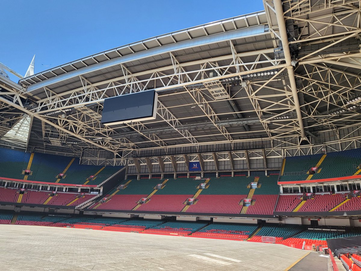 JerseyLDO's tweet photo. I mean, what a venue #CalcEurope https://t.co/hvvzheHuGQ