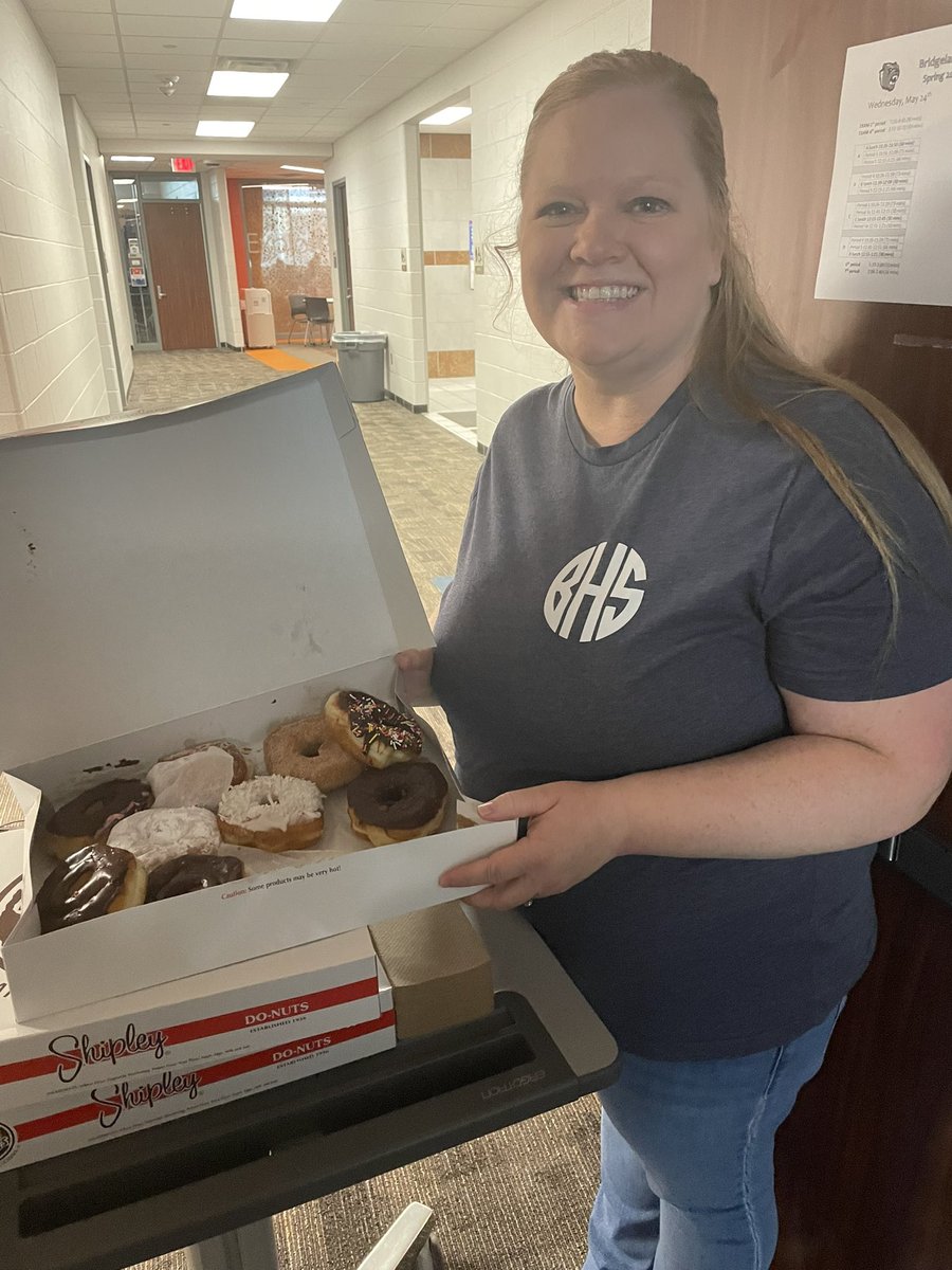 Kendra Parker (@kparkercfisd) on Twitter photo What a wonderful surprise! Thank you <a href="/MrsMcCarthyEco/">Stacy McCarthy</a> for the sweet treats this morning! <a href="/BHSocialStudies/">Bridgeland Social Studies</a> What a wonderful surprise! Thank you <a href="/MrsMcCarthyEco/">Stacy McCarthy</a> for the sweet treats this morning! <a href="/BHSocialStudies/">Bridgeland Social Studies</a>