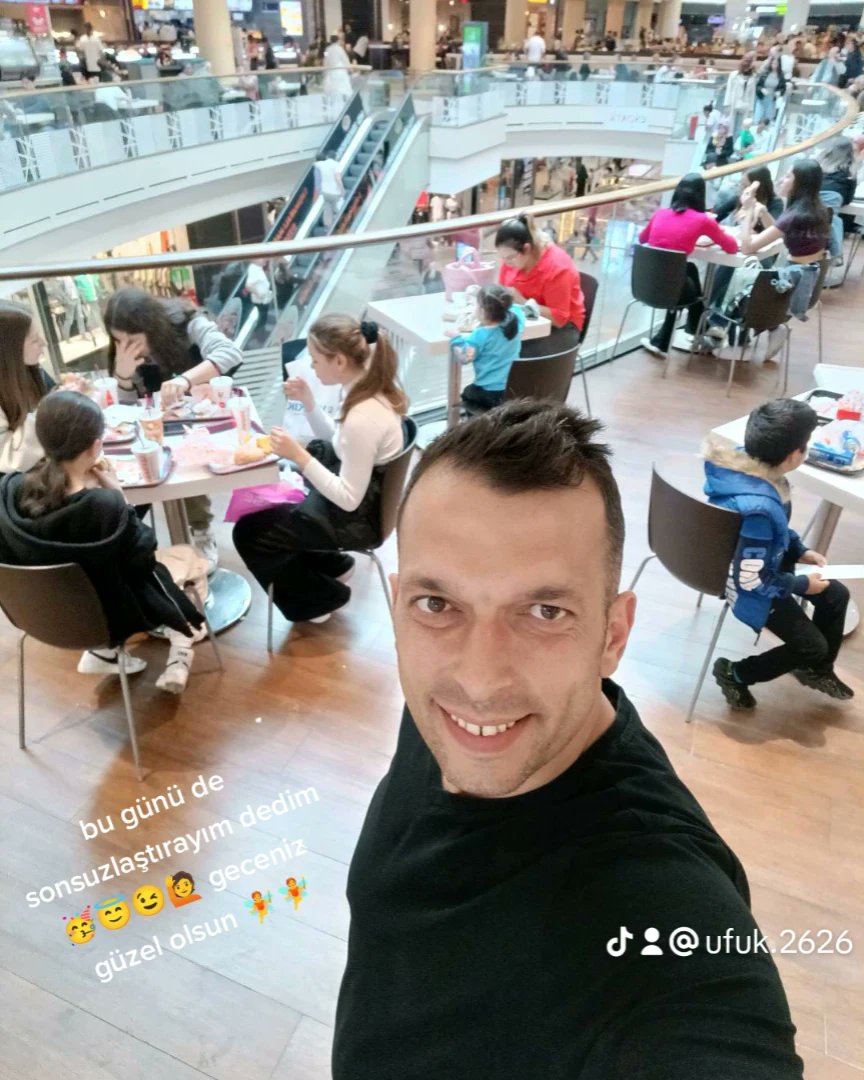 Sıradan geçen bir gün işte 🤷🙈🥳😂😂