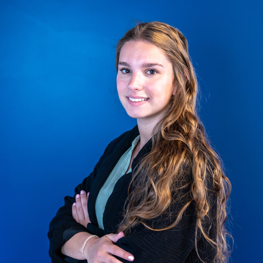 Flow_Design_'s tweet image. 🎉 Introducing Adriana Pass, Our Coop-Intern Extraordinaire from Wentworth Institute of Technology! #ArchitecturalTalent #PassionateDesigner

#WelcomeAdriana #ArchitecturalGenius #DesigningTheFuture