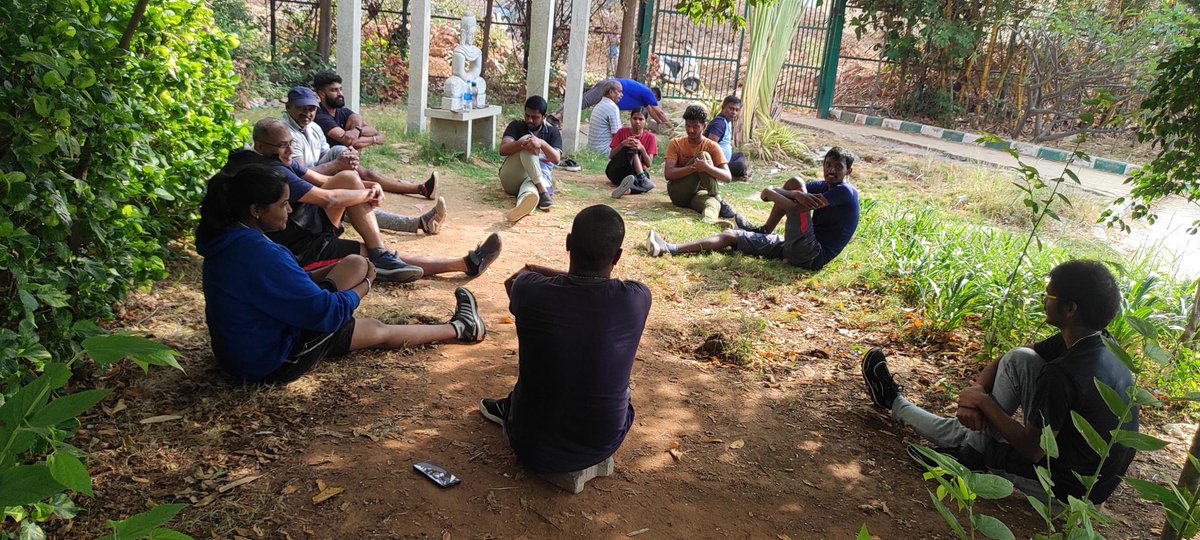 ejyle's tweet photo. (1/2)At Ejyle, we understand the importance of a healthy lifestyle. That's why we prioritize fitness for our team members, offering personalised fitness consultations and wellness programs.
#Ejyle #Fitness #HealthyLifestyle #Wellness #TeamCulture https://t.co/olbjzWJHjc