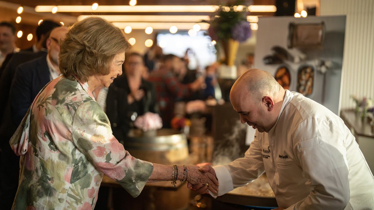 XiquetDL (@xiquetdl) on Twitter photo Last week, <a href="/chefdannylledo/">Danny Lledó</a> was honored to meet and cook for Her Majesty Queen Sofia of Spain during #SpainFusion 's whirlwind tour through Texas! The showcase highlighted chefs and products from Spain with events in Dallas, Houston, San Antonio, and Austin throughout the week. Last week, <a href="/chefdannylledo/">Danny Lledó</a> was honored to meet and cook for Her Majesty Queen Sofia of Spain during #SpainFusion 's whirlwind tour through Texas! The showcase highlighted chefs and products from Spain with events in Dallas, Houston, San Antonio, and Austin throughout the week.