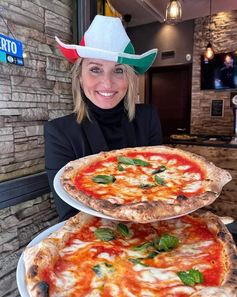 BarneySimon's tweet image. Bring it! #PizzaWednesday