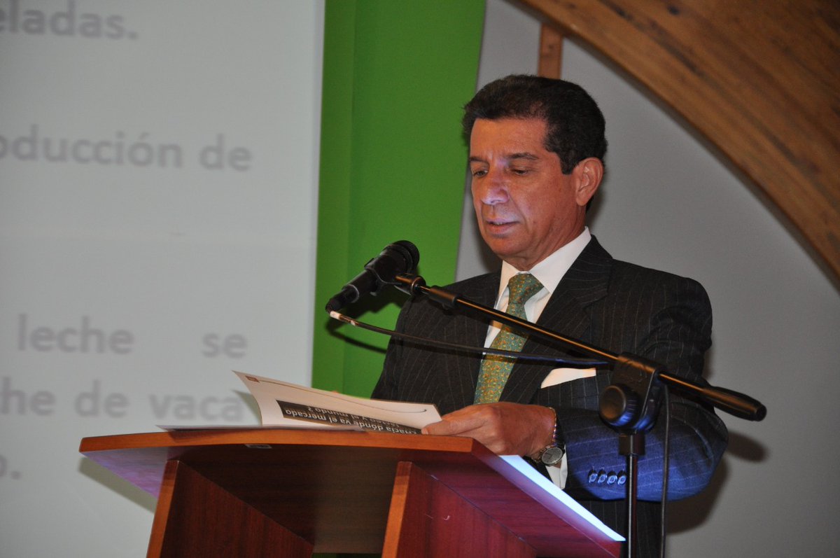COLUMNA

De la pausa... al cese al fuego

Mow Player

00:00

00:00

￼

21/05/2023 - 12:00 AM

￼

El cese al fuego entre la Fuerza Pública y el ELN no será posible porque el Estado está obligado a defender a la población, dijo <a href="/jflafaurie/">José Félix Lafaurie</a>