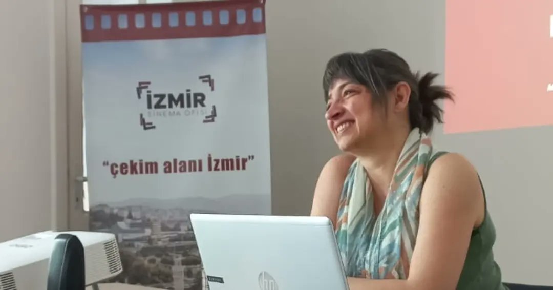 izmirsinema's tweet photo. ‘’Araştırmacı Sinemacı Kimdir?’’ başlığı ile gerçekleştirdiğimiz Kırmızı Kadraj etkinliğimizde ‘’Kim Mihri’’ filminin yönetmeni Berna Gençalp’i konuk ettik.

#bernagençalp #kimmihri #belgeselsinema #kırmızıkadraj #izmirsinemaofisi #yenidensinematek https://t.co/BucdYX0wWH