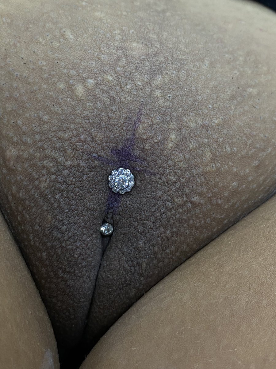 ABpiercer's tweet photo. Mais uma ppk de diamante nesse Rio de Janeiro de me dels 😎✨💖
#piercinggenital #piercingintimo #piercingrj https://t.co/urw2UlRgxH