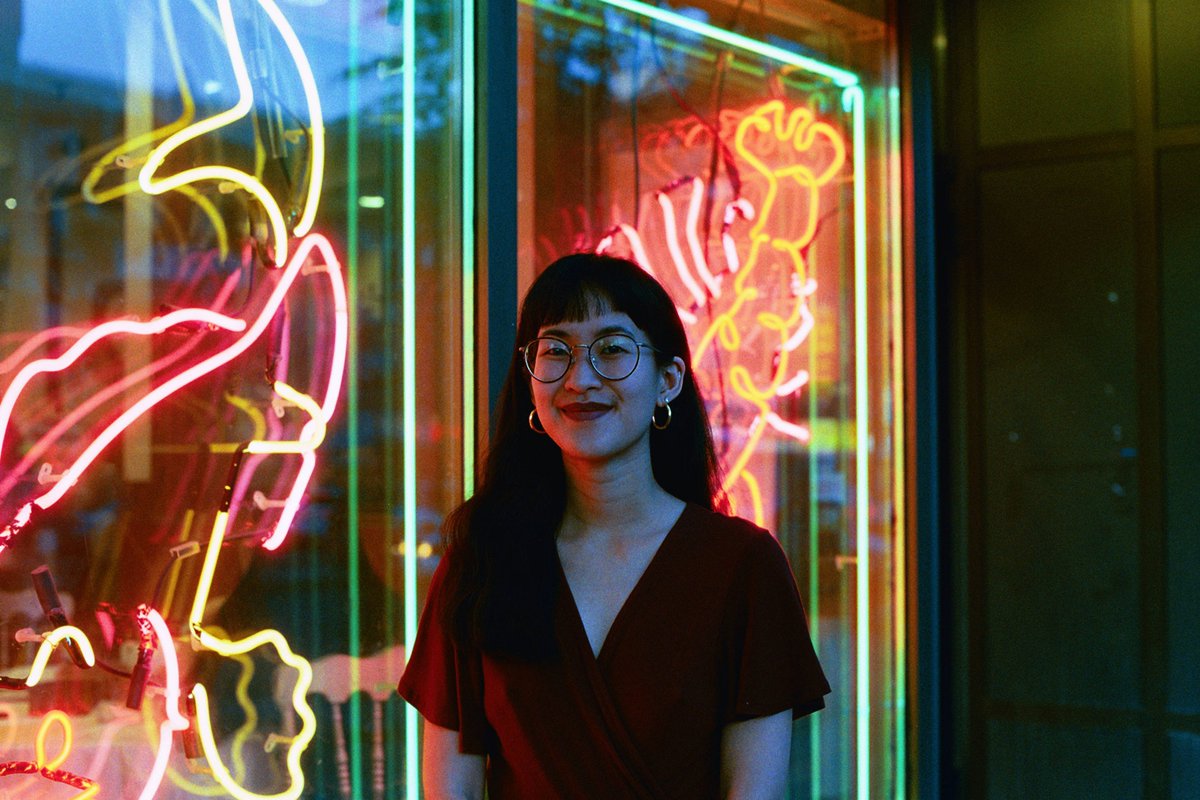 peachmgzn's tweet image. TOMORROW!!! @sennahaha and five other Peach contributors and @metatronpress authors read from new work. Check out this #MicroMeta sneak peek of the movie-themed poetry collection Sennah has been working on 👀🤩