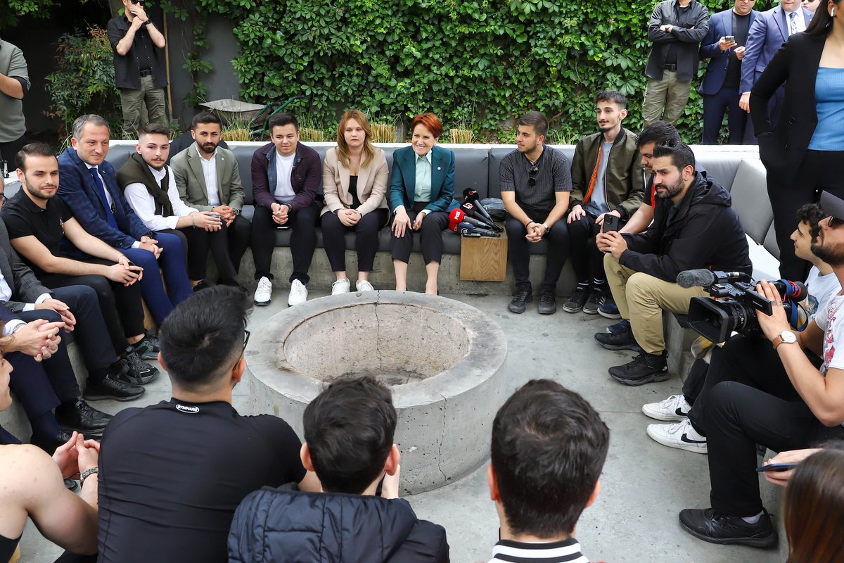 Meral Akşener tweet media