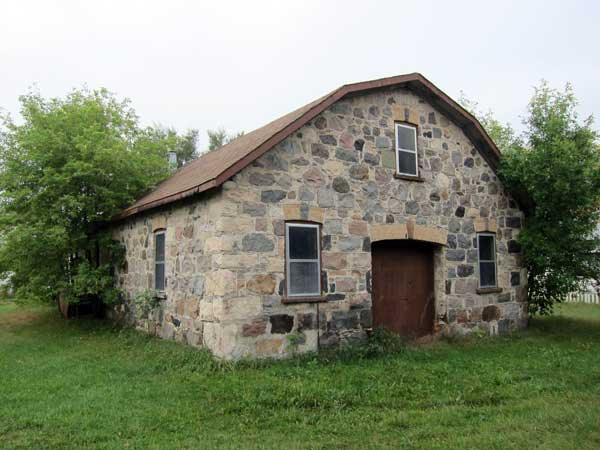 AxeHaft's tweet photo. Fieldstone buildings seem to last forever. #buildwithstone
https://t.co/bXjDGcXOQZ https://t.co/y6VfoBvHpF