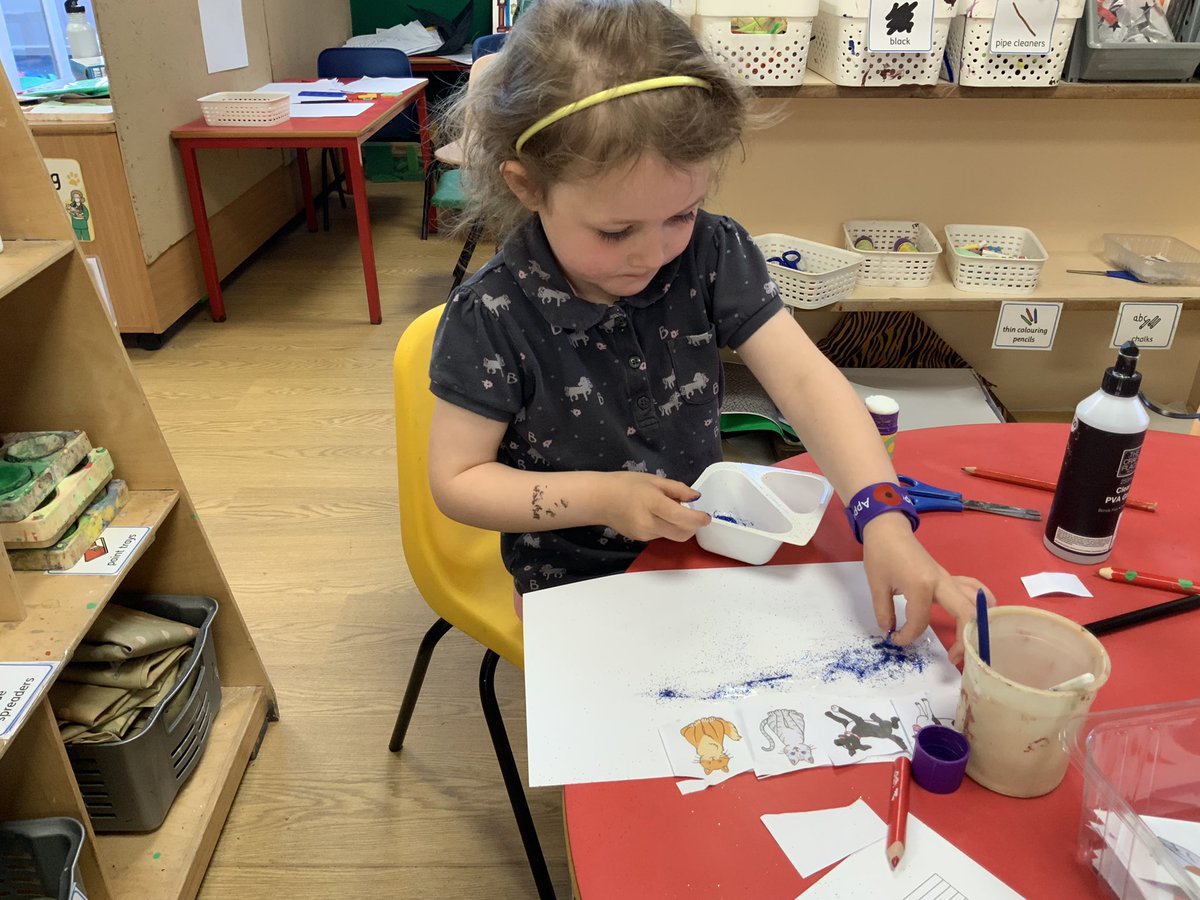 RDPSNursery's tweet image. Today we used glitter to show the movement of the ladybird whispering her plan into each animals ear, just like in the ‘What the Lady Bird Heard’ illustration 🐞✨
#RDPSNursery #miniillustrators #EYFS #ExpressiveArtandDesign #Exploringmediaandmaterials #Whattheladybirdheard