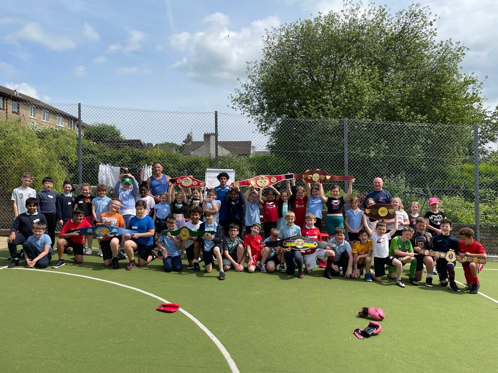 JT4074's tweet photo. Brother Billy Reynolds along with other coaches from St Joe’s Boxing 🥊 club taking Health &amp; well-being session with over 240 youngsters in schools within Newport this last week 🥊Fantastic work guys within the local community to help the confidence of these youngsters 🥊🥊 https://t.co/vJDAmKAk7n