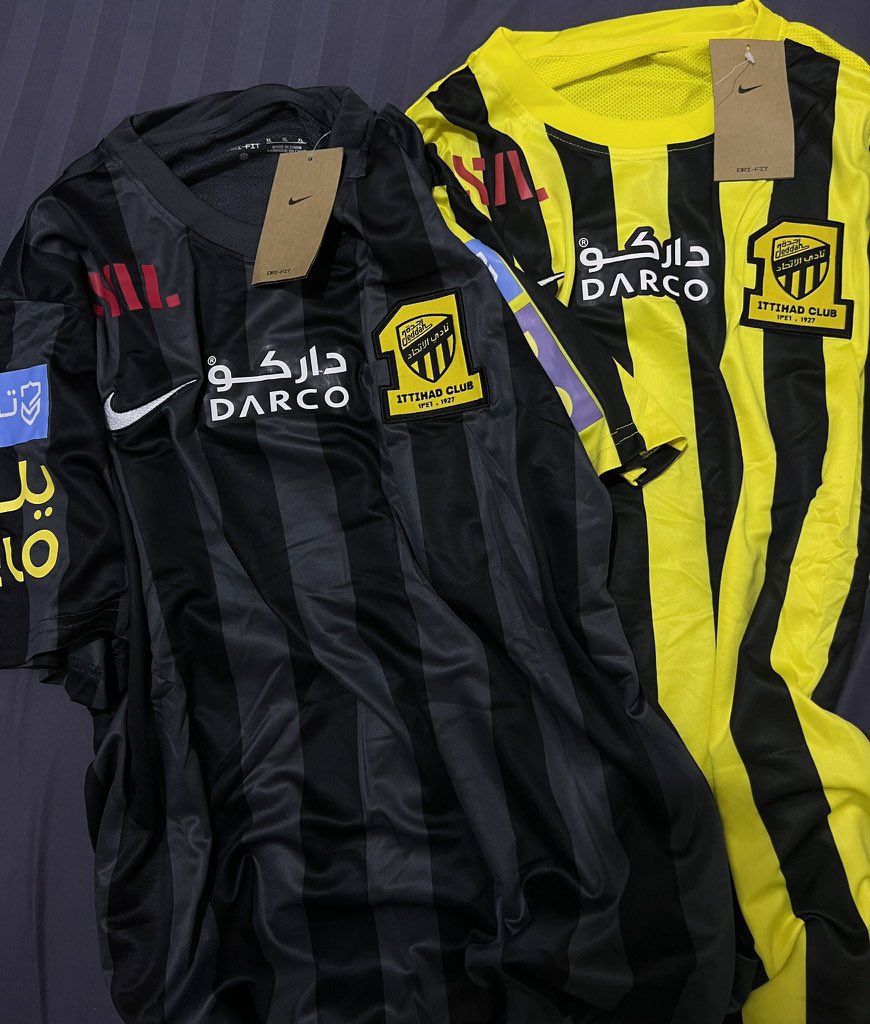 الف مبروك جمهور الذهب ولانكم تستاهلون💛
(( سحب ))
على عدد 3 اطقم لنادي #الاتحاد المتصدر 💛🖤

الشروط :
- ريتويت لهذه التغريدة ولايك والسحب حيكون منها 
- متابعة حساب @faisalmov   

السحب (عشوائي) وراح يكون يكون السبت 27مايو 5م بالتوفيق للجميع 💛

 #الاتحاد_الباطن #الفيحاء_الاتحاد